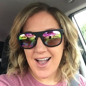 Meet your Posher, Joella